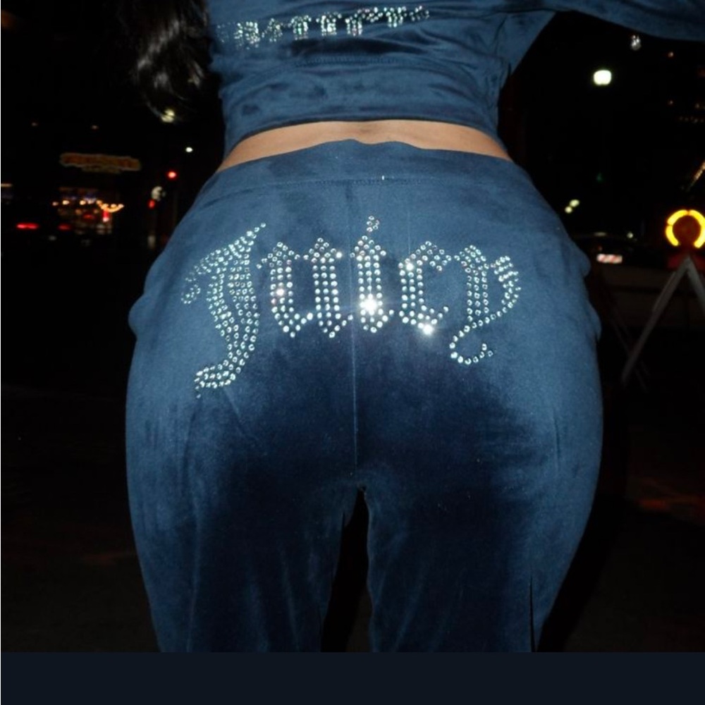 JUICY COUTURE Velour OG Bling Tracksuit Hoodie & Pant Set in navy blue - Picture 3 of 13